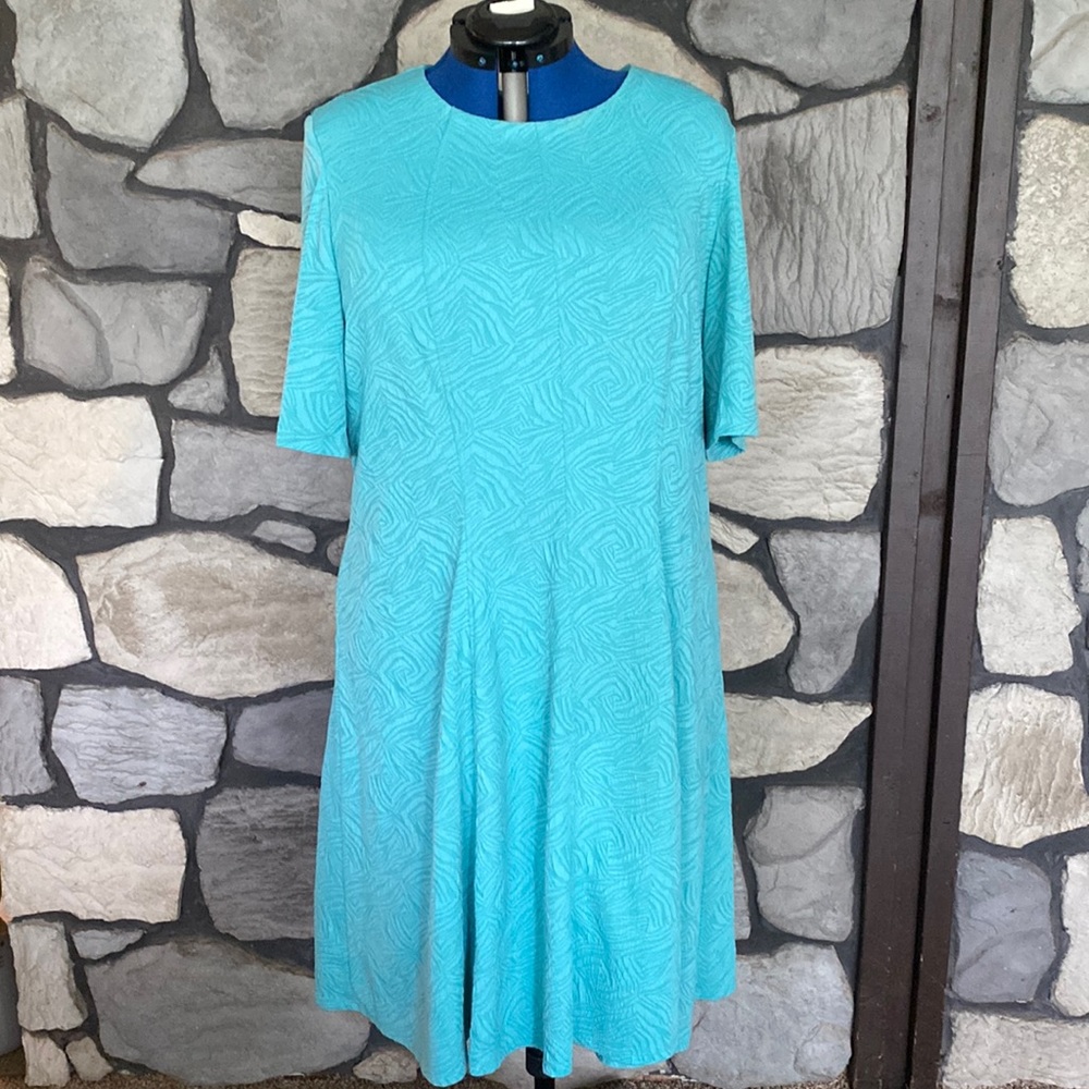 Preowned size 22 Gabby Skye Aqua Textured Jacquard Fit-And-Flare Dress